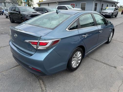 2016 Hyundai SONATA Hybrid SE