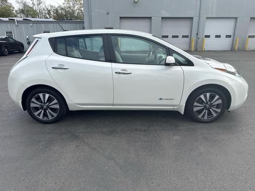 2017 Nissan Leaf SV