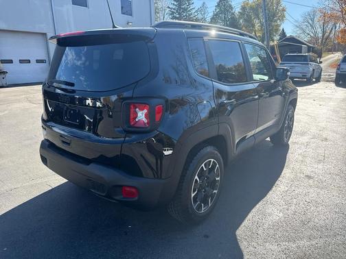 2023 Jeep Renegade Upland