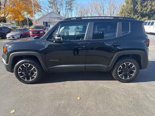 2023 Jeep Renegade Upland