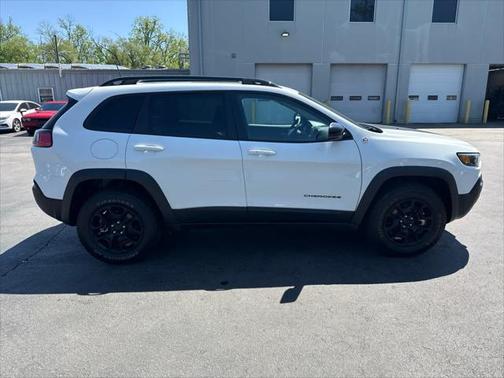 2022 Jeep Cherokee Trailhawk