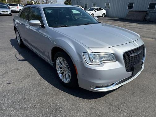 2021 Chrysler 300 Touring