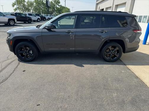 2022 Jeep Grand Cherokee L Altitude
