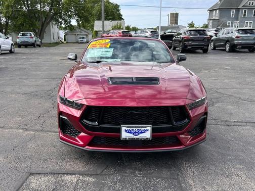 Molten Magenta Metallic Tri-coat 2025 Ford Mustang GT Premium
