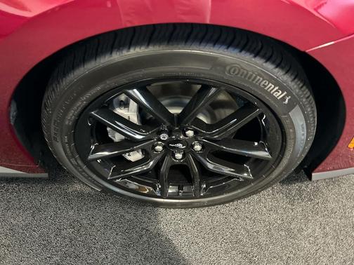 Molten Magenta Metallic Tri-coat 2025 Ford Mustang GT Premium