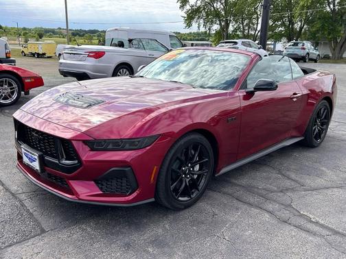 Molten Magenta Metallic Tri-coat 2025 Ford Mustang GT Premium