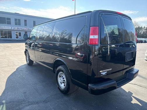 2018 Chevrolet Express 2500 LS