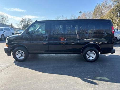 2018 Chevrolet Express 2500 LS