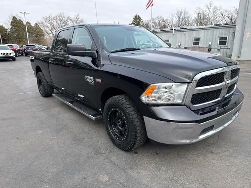 2019 RAM 1500 SLT