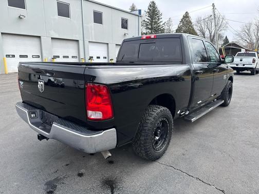 2019 RAM 1500 SLT