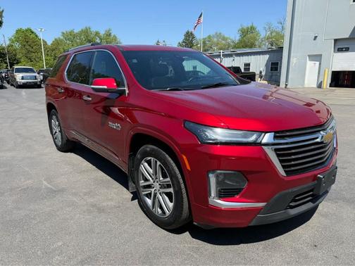 Radiant Red Tintcoat 2023 Chevrolet Traverse High Country