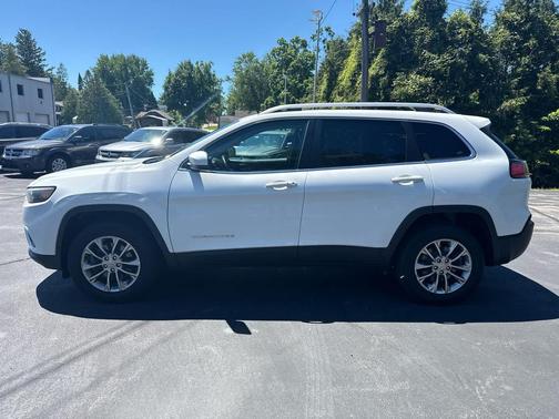 Bright White Clearcoat 2019 Jeep Cherokee Latitude Plus