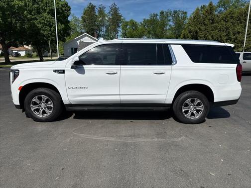 2023 GMC Yukon XL SLE