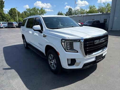 2023 GMC Yukon XL SLE