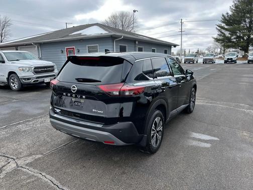 2021 Nissan Rogue SV
