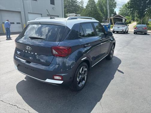 2023 Hyundai VENUE Limited