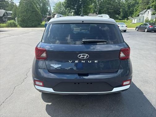 2023 Hyundai VENUE Limited