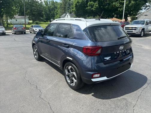 2023 Hyundai VENUE Limited