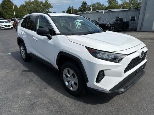 2019 Toyota RAV4 LE