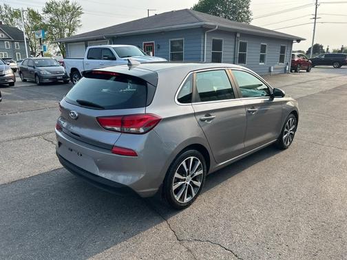 2020 Hyundai Elantra GT Base