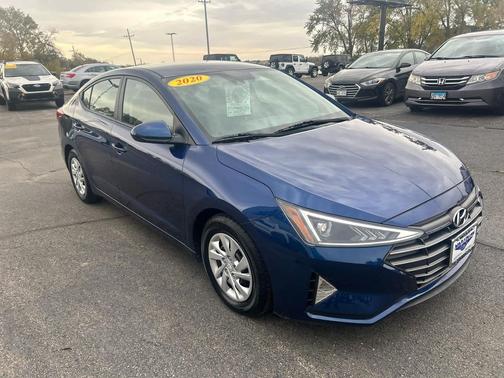 2020 Hyundai ELANTRA SE