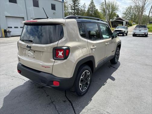2016 Jeep Renegade Trailhawk