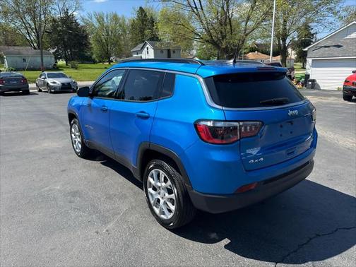 2023 Jeep Compass Latitude Lux