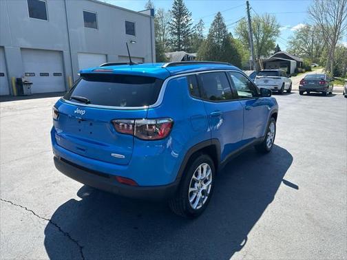 2023 Jeep Compass Latitude Lux