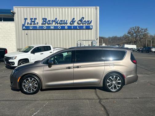 2017 Chrysler Pacifica Limited