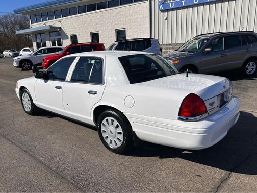 2010 Ford Crown Victoria 