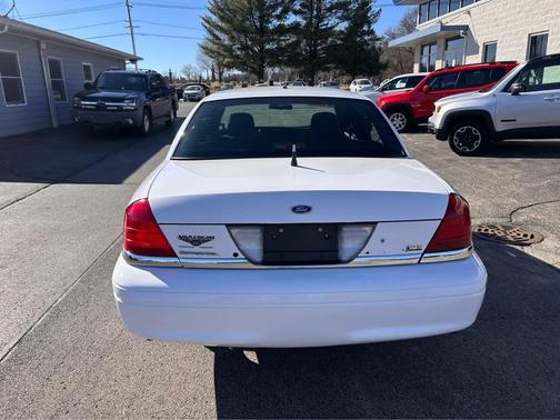 2010 Ford Crown Victoria 