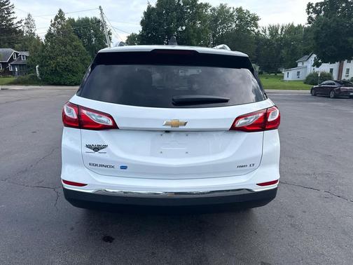 Summit White 2018 Chevrolet Equinox LT