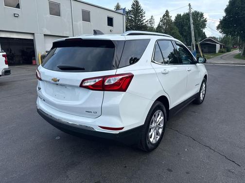 Summit White 2018 Chevrolet Equinox LT