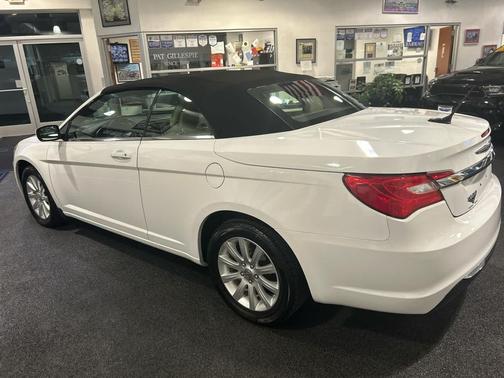 2011 Chrysler 200 Touring