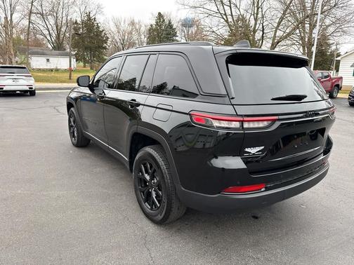 2024 Jeep Grand Cherokee Altitude