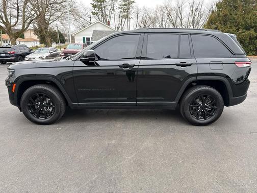 2024 Jeep Grand Cherokee Altitude