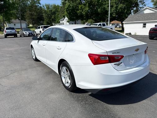 Summit White 2019 Chevrolet Malibu 1LS