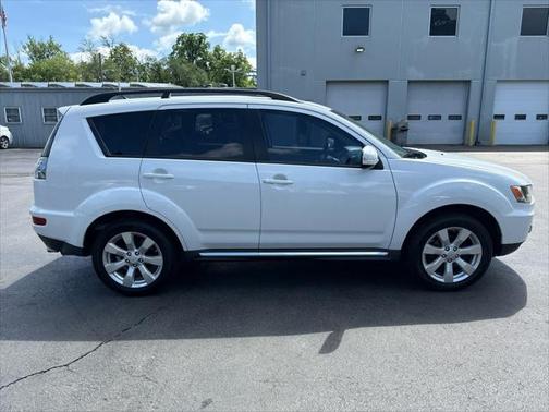 2010 Mitsubishi Outlander XLS