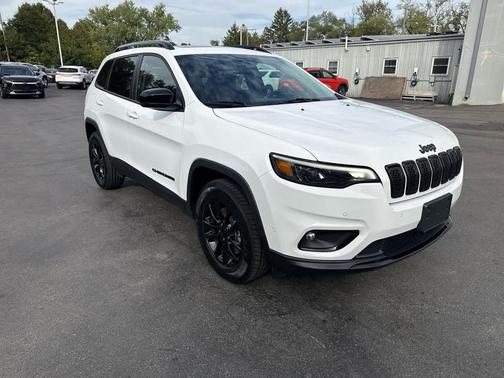 2023 Jeep Cherokee Altitude