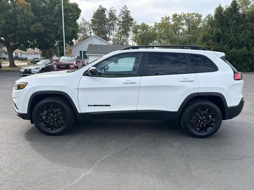 2023 Jeep Cherokee Altitude