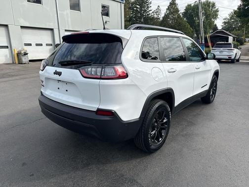 2023 Jeep Cherokee Altitude