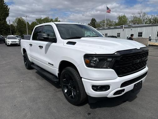 Bright White Clearcoat 2023 RAM 1500 Big Horn/Lone Star