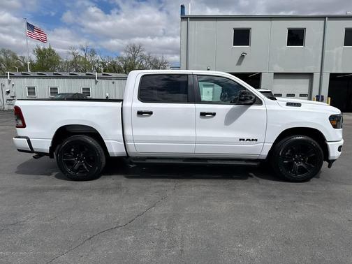 Bright White Clearcoat 2023 RAM 1500 Big Horn/Lone Star