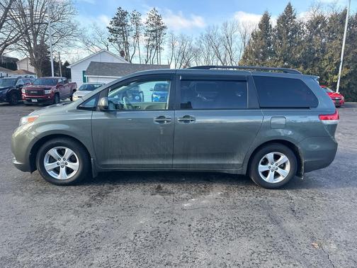 2014 Toyota Sienna LE
