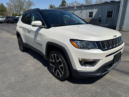Pearl White Tri-Coat 2018 Jeep Compass Limited