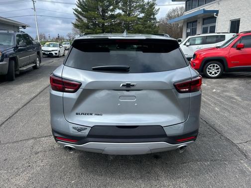 Sterling Gray Metallic 2023 Chevrolet Blazer 2LT