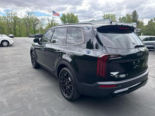 Ebony Black 2022 Kia Telluride SX