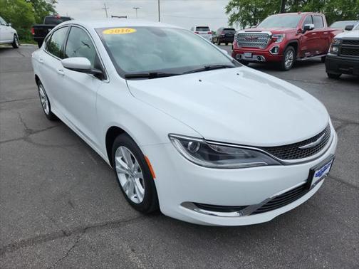 2016 Chrysler 200 Limited