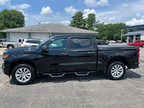 Black 2022 Chevrolet Silverado 1500 Custom