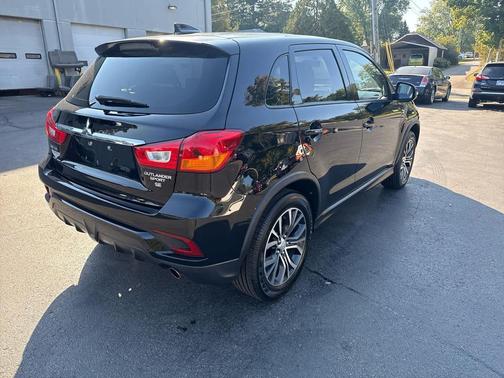 2019 Mitsubishi Outlander Sport SE